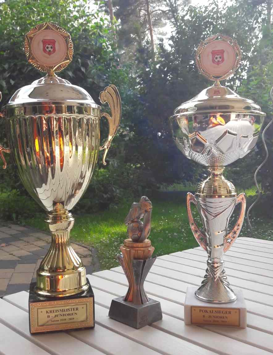 2019-B-Pokal-Troph-1